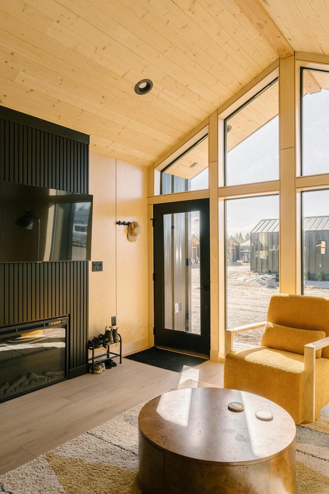 Yellowstone Peaks Hotel Island Park Exterior foto